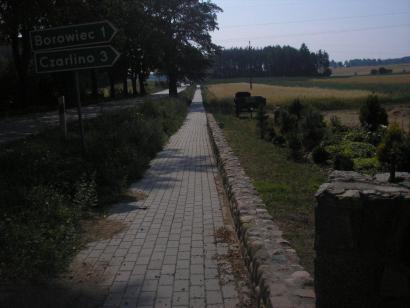 Powstają nowe chodniki