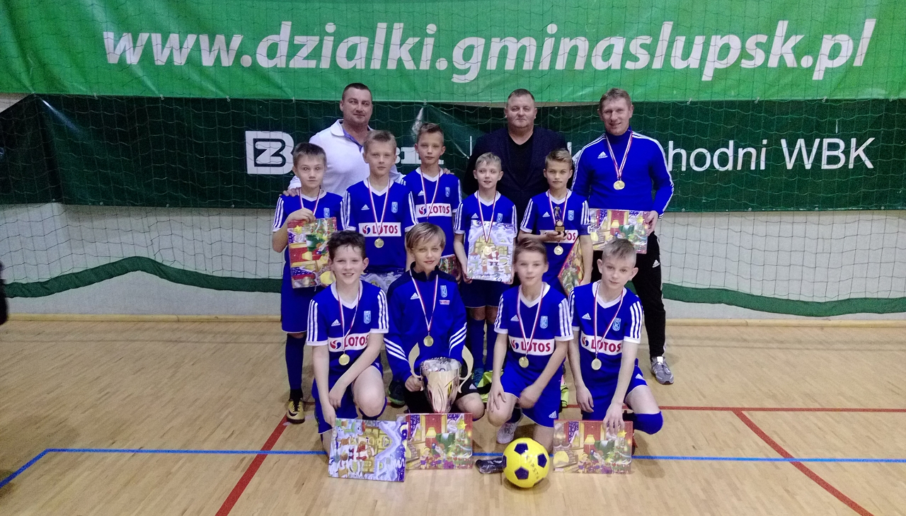 Zwycięstwo Raduni Stężyca w II Ogólnopolskim Turnieju Mikołajkowym