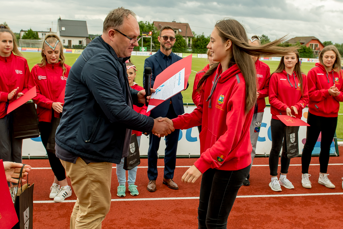 Wręczenie nagród dla dzieci i młodzieży za wysokie osiągnięcia sportowe