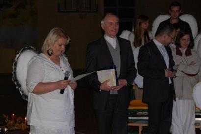 Życzenia dla ks. Bogdana Lipskiego